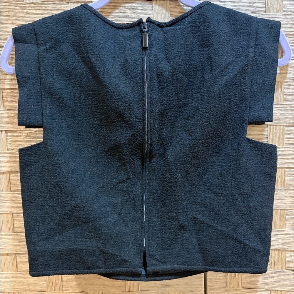Black Halo Structured Crop Top Size 4 Minimalist Quiet Luxury Capsule Wardrobe - Picture 4 of 5